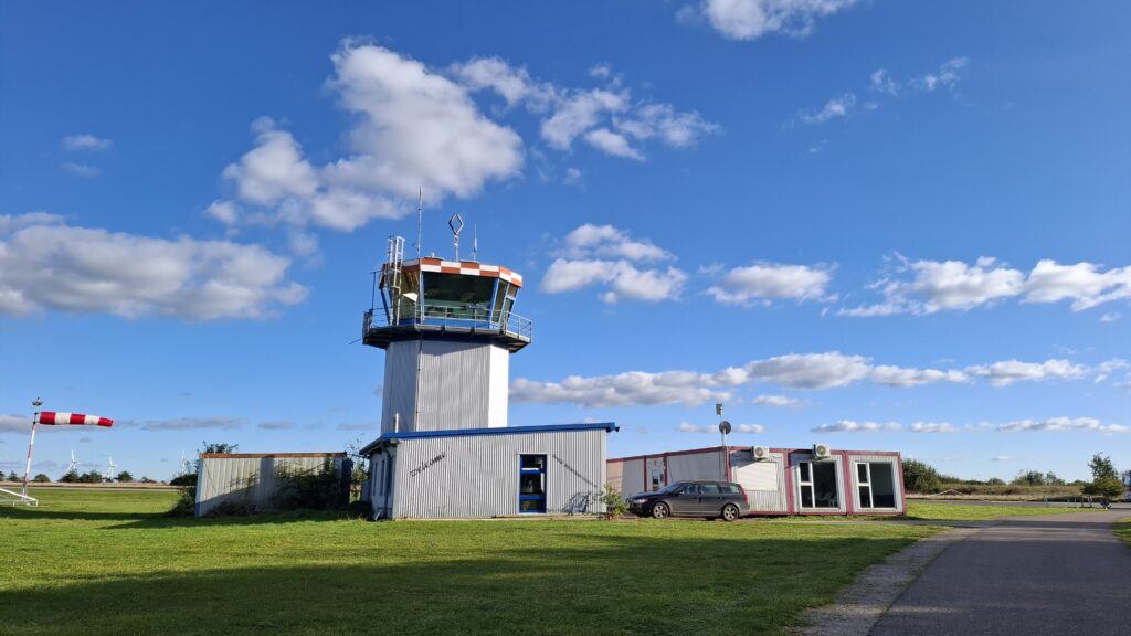 Flugplatz Husum - das fliegerische Zentrum in Nordfriesland und Ausgangspunkt für Rundflüge über das Wattenmeer